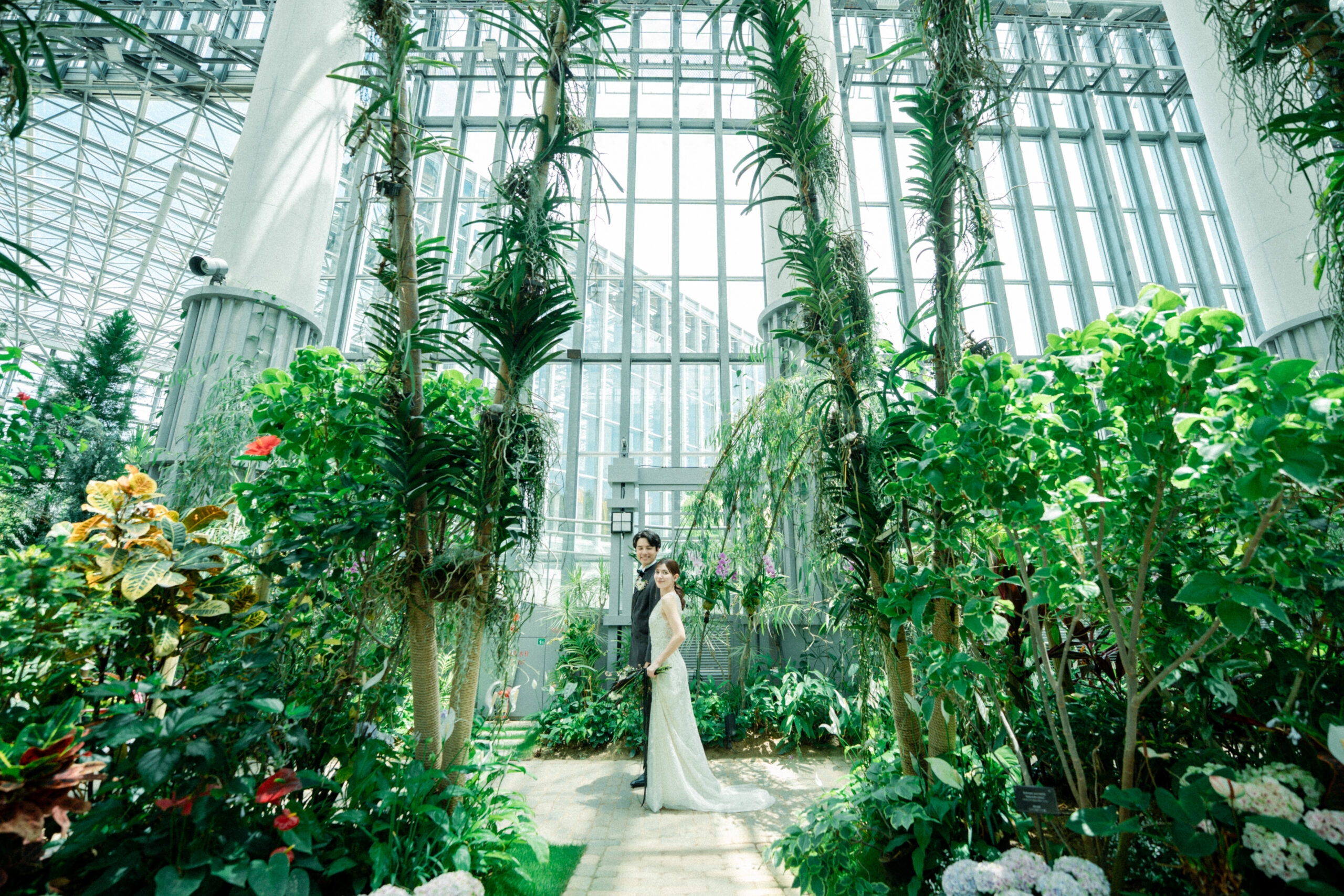 グランドニッコー淡路 披露宴会場のコーディネートと淡路島食材を活かした婚礼料理