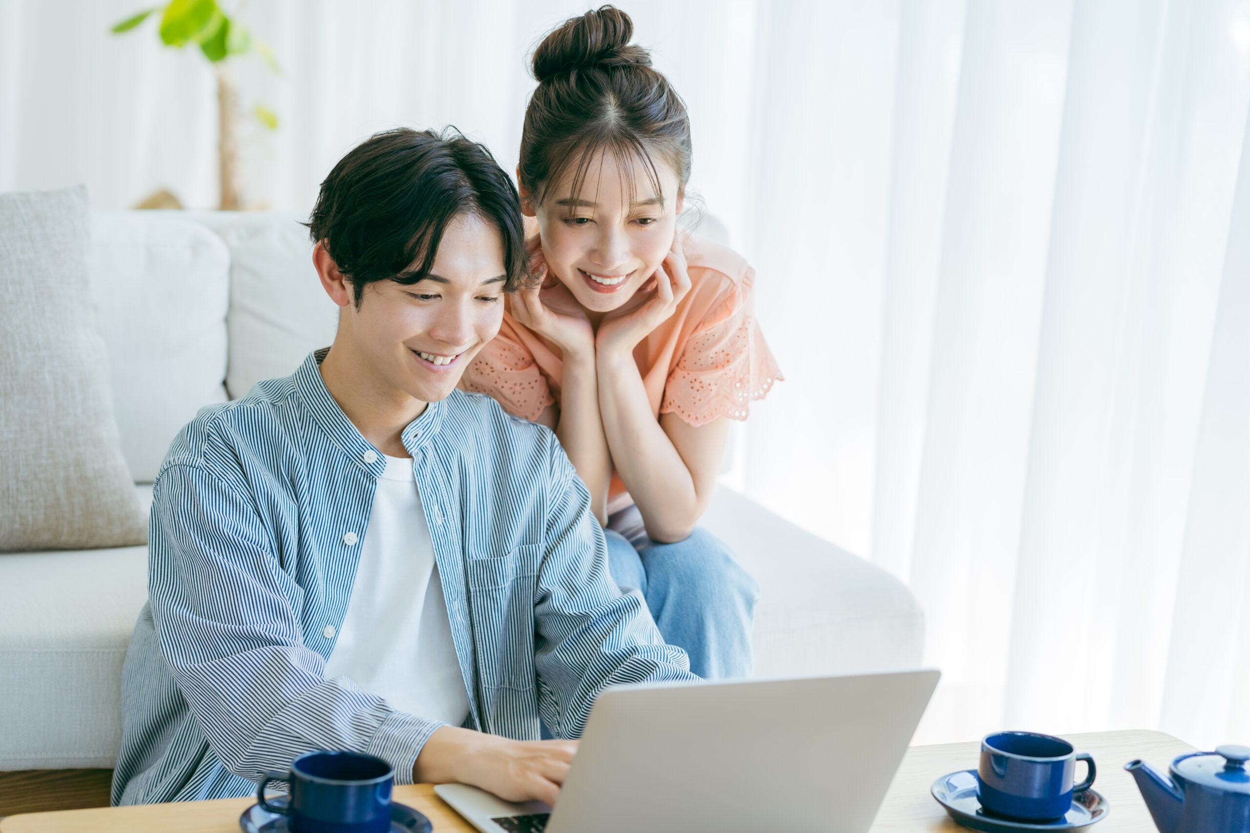 リゾートウエディングを夢見るおふたり 国内リゾート婚の準備イメージ